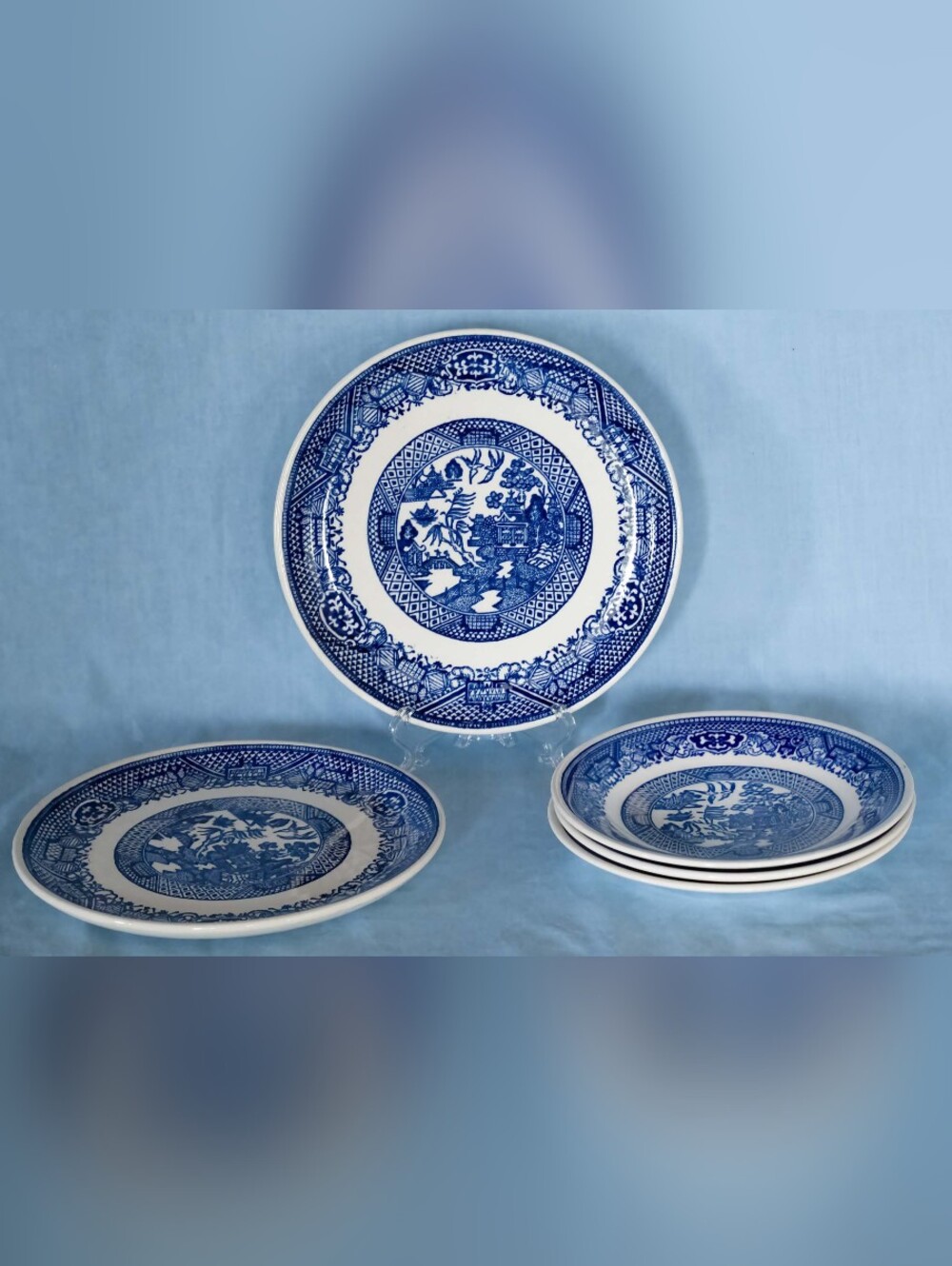 Beautiful Blue Willow  Dinnerware Set